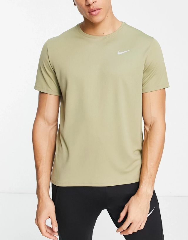 NIKE T-SHIRT MILNER DV9315