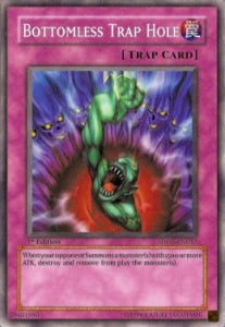 Bottomless Trap Hole - Structure Deck: The Dark Emperor (Common) [SDDE-032]
