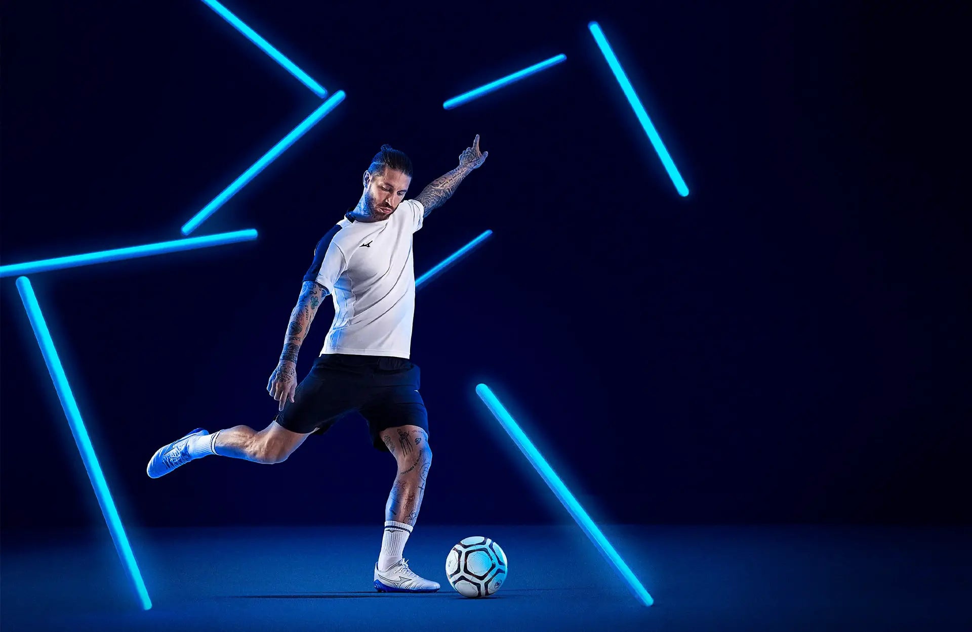 Fuorigioco Calcio scarpe abbigliamento sportivo e tanto altro